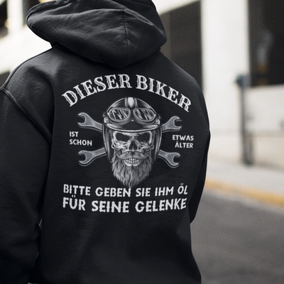 Dieser Biker ist schon etwas älter - Hoodie Rückendruck